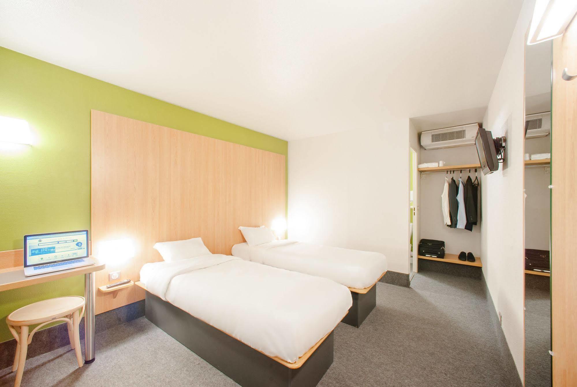 B&B Hotel Pontault Combault Kültér fotó